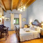 Villa La Masia *